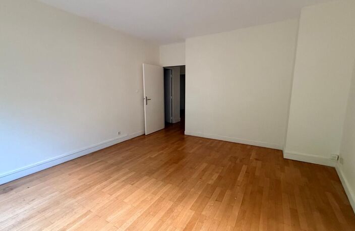 Appartement À Vendre — photo 2