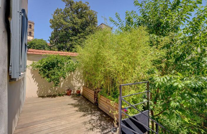 Hyper centre de Vienne : maison avec jardin — photo 3