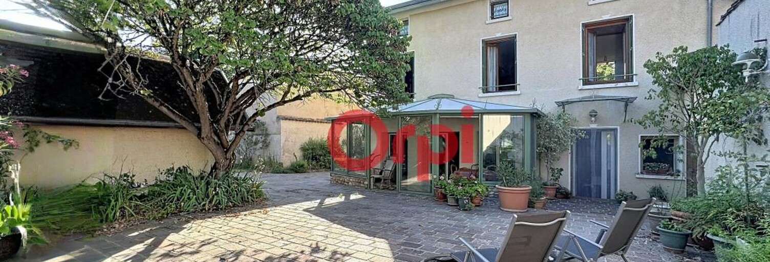 Maison 5 Pièces 187 m² à vendre à Charly (69390)