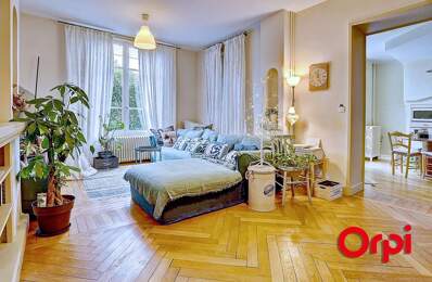 Maison bourgeoise d’exception avec piscine à La Tour-du-Pin — photo du bien