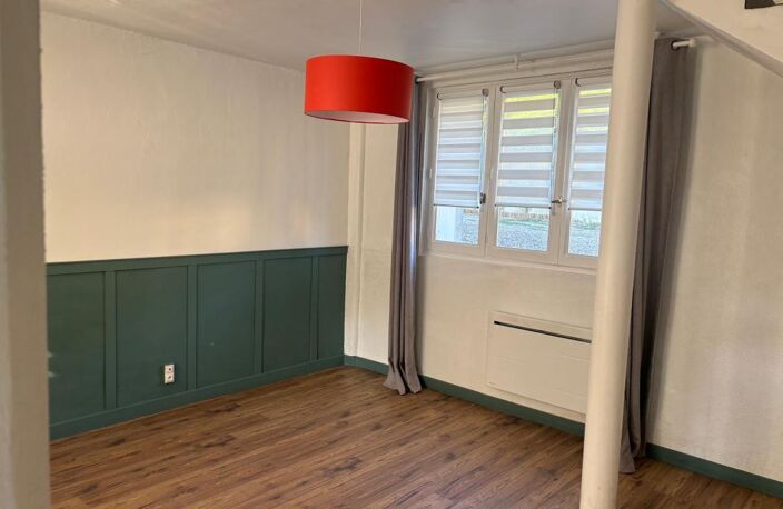 Maison ville Duplex 2 chambres- 60 m² - ST GENIS LAVAL CENTRE VILLE — photo 4
