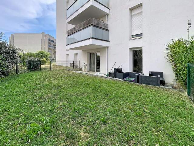 Appartement À Vendre — photo du bien