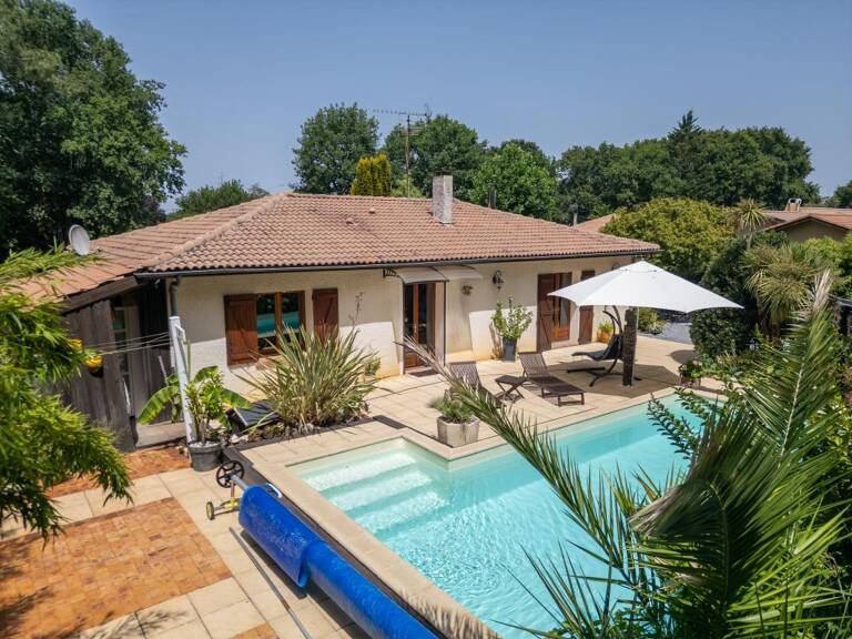  Maison À Vendre  Coup de cœur à Gujan-Mestras 33470 – Havre de paix en lisière de forêt — photo 1