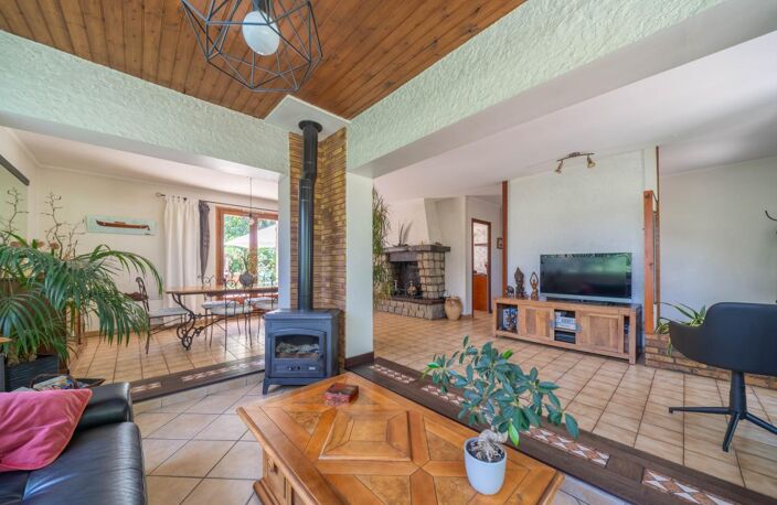  Maison À Vendre  Coup de cœur à Gujan-Mestras 33470 – Havre de paix en lisière de forêt — photo 2