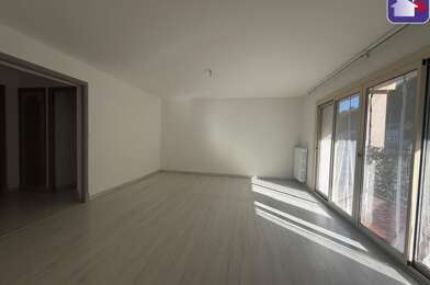 Appartement 3 pièces 730 €