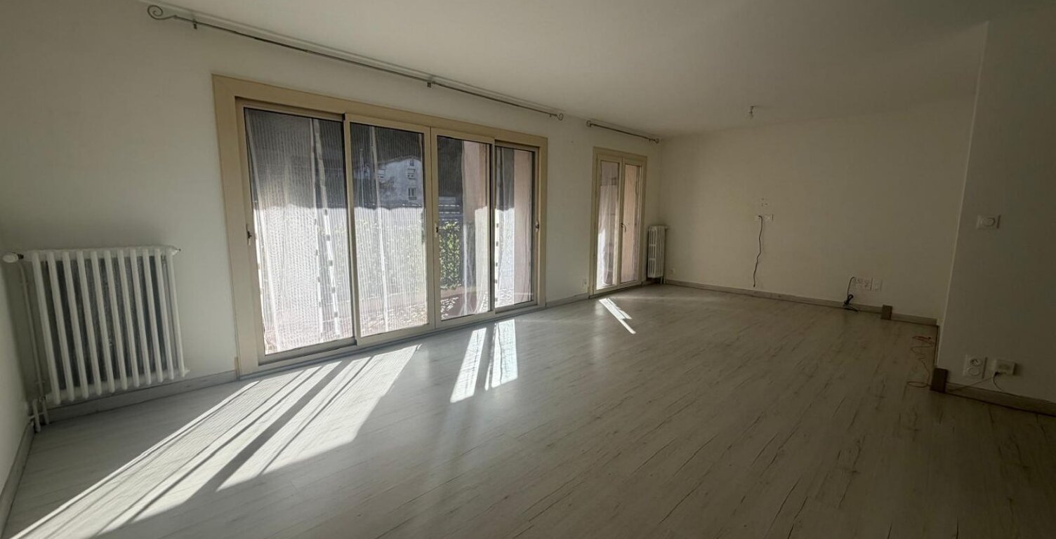 Location appartement 3 pièces 76 m² à Foix (09000) — photo 1