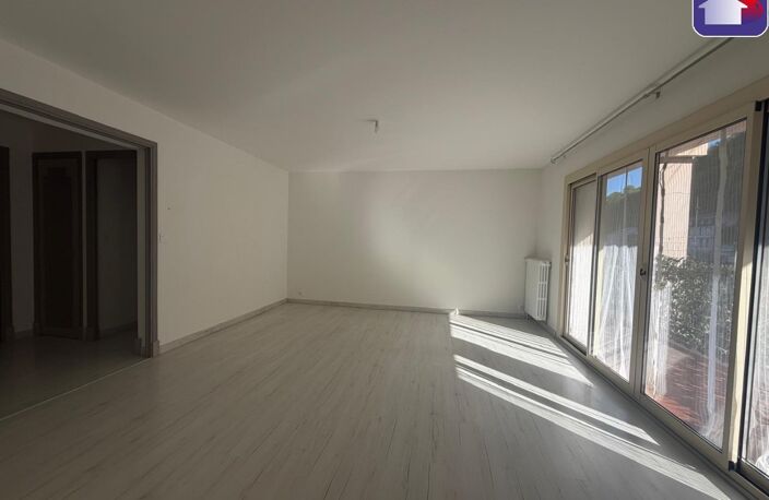 Location appartement 3 pièces 76 m² à Foix (09000) — photo 4