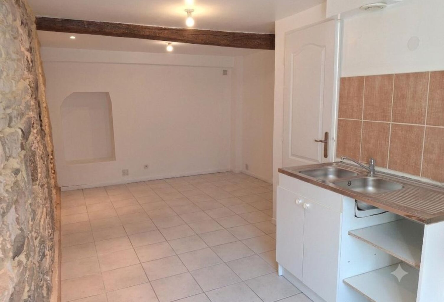 Maison de ville sur Bezouce Type 2 32m² climatisée — photo 1