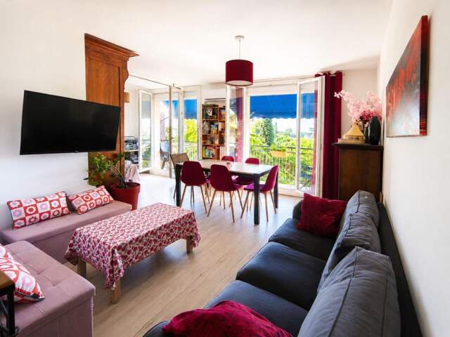 Appartement À Vendre — photo du bien