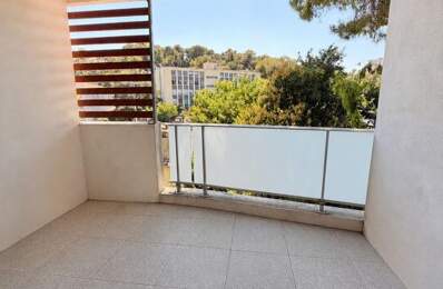 Appartement À Vendre Studio 34 m² terrasse et 2 parkings — photo du bien