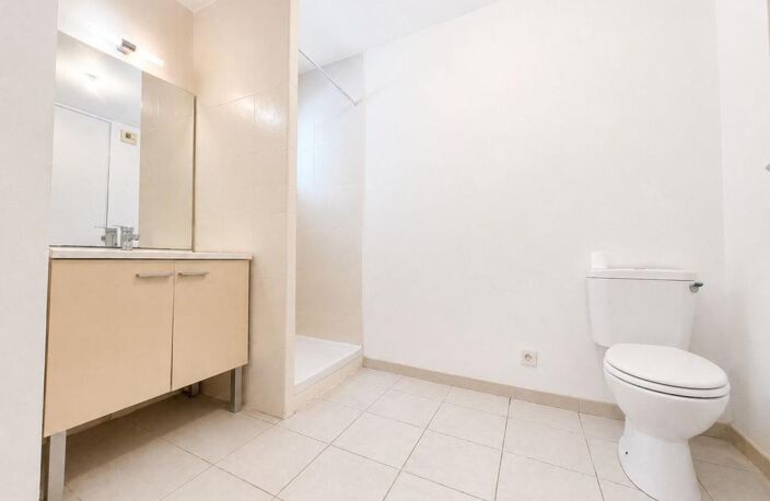 Appartement À Vendre Studio 34 m² terrasse et 2 parkings — photo 5