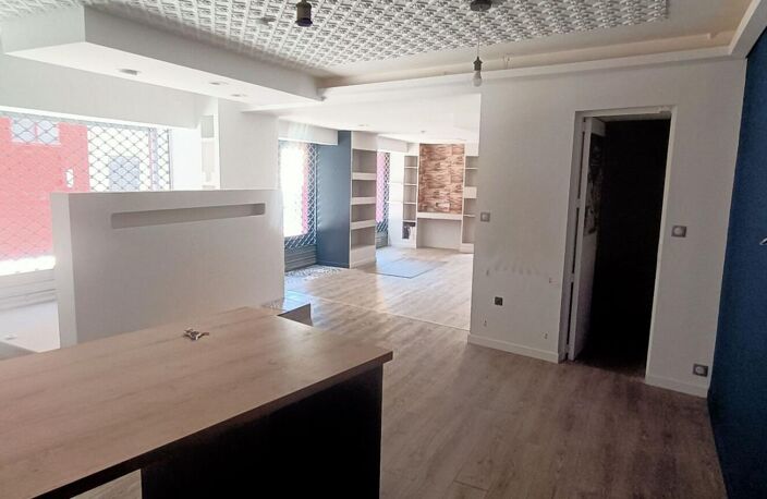 BEZIERS - À louer - locaux de 100 m² — photo 5