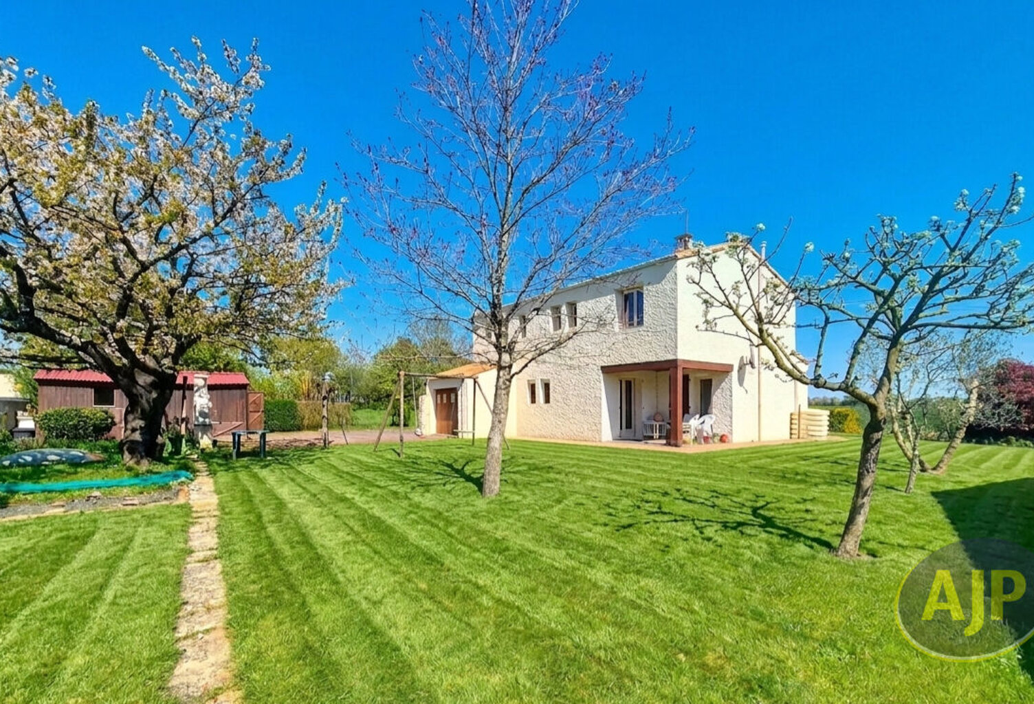 Maison Montaigu Vendee 5 pièce(s) 107 m2 — photo 1