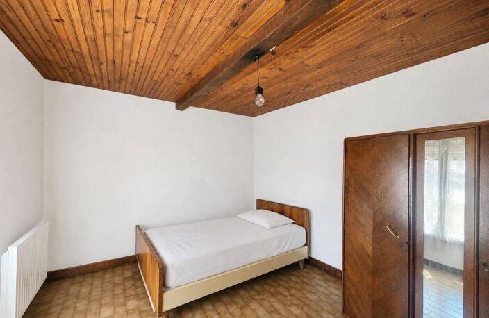 Maison de plain-pied 78m² avec grand terrain et deux garages — photo 5