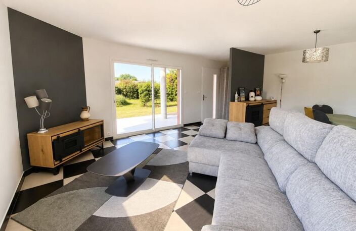 Maison À Vendre avec piscine, atelier et carport — photo 4