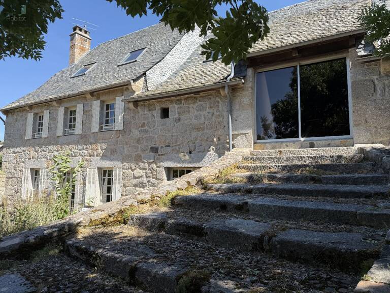 Maison T6  et dépendances GRANDVALS — photo 1