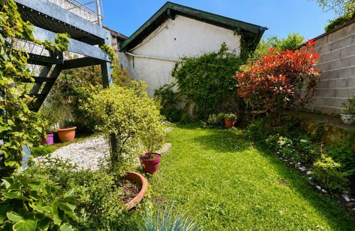   DAX – Maison de caractère avec jardin, terrasse, cave et stationnement privatif — photo 3