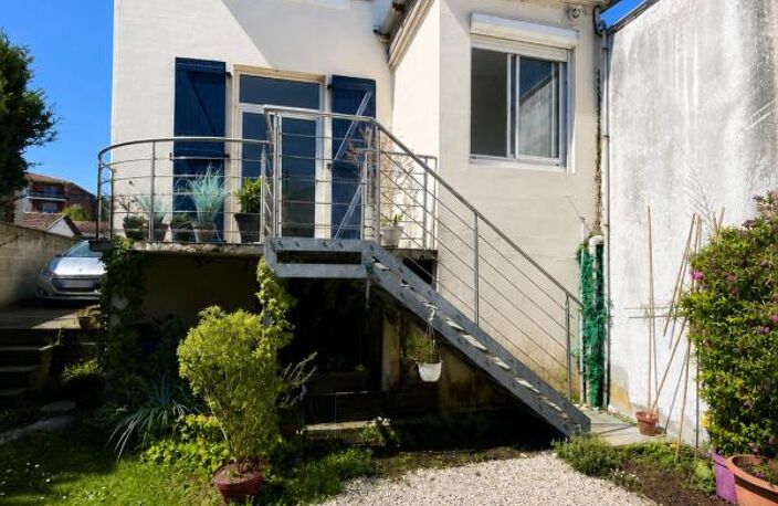   DAX – Maison de caractère avec jardin, terrasse, cave et stationnement privatif — photo 4