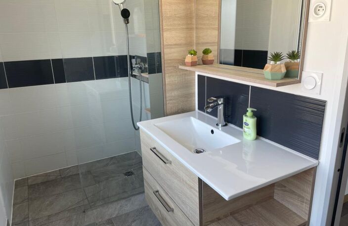 TAMARIS TYPE 2 AVEC JARDINET ET PARKING PRIVATIF PRESTATIONS DE QUALITE — photo 2