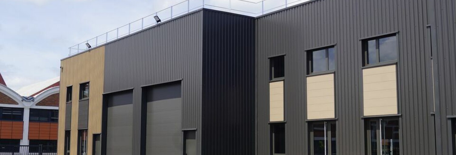 Commerce  6181 m² à louer à Roanne (42300)