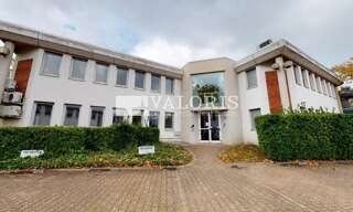 Bureau  420 m² à louer à Bron (69500)