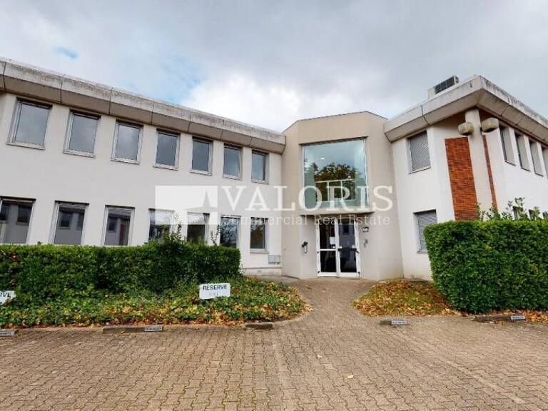 BUREAUX à LOUER — photo 1