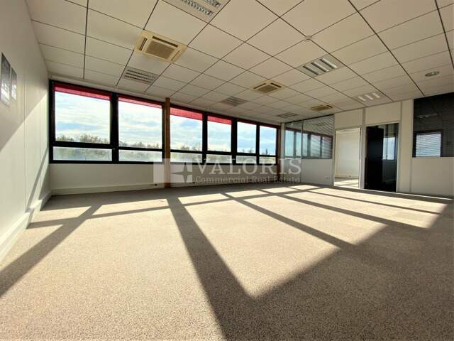BUREAUX à LOUER — photo du bien