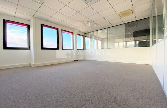 BUREAUX à LOUER — photo 3