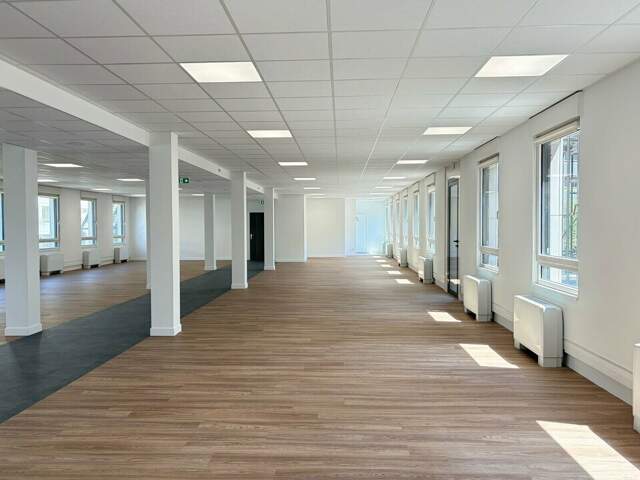 BUREAUX à LOUER — photo du bien