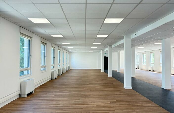 BUREAUX à LOUER — photo 5