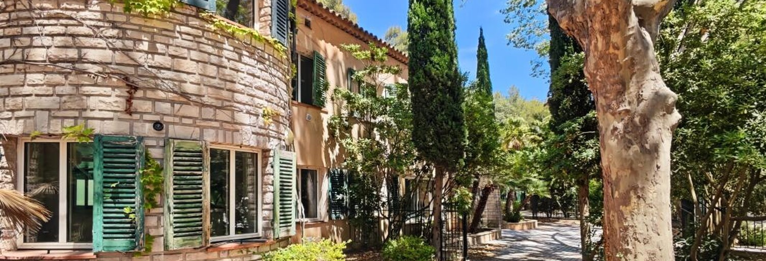 property.type.service   m² à vendre à Sanary-sur-Mer (83110)