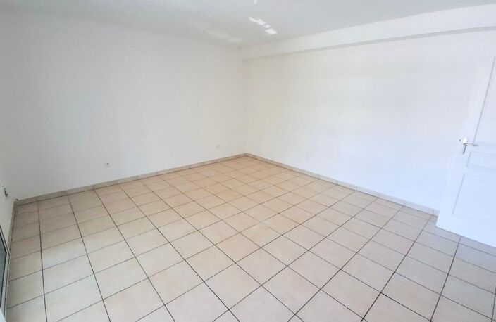 À vendre – Spacieux T2 avec parking privatif au cœur de Six-Fours-les-Plages — photo 5