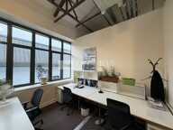 BUREAUX à LOUER — photo 2