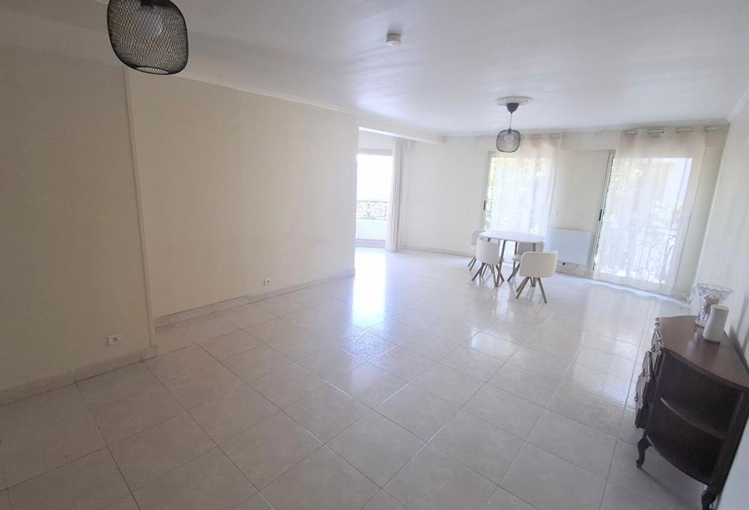 Appartement À Vendre — photo 1