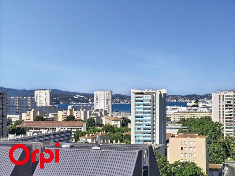 T3 Spacieux + Cave - Loggia -  Exposition plein Sud - Vue dégagé et apercu mer - TOULON 83000 — photo 1