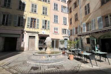 Commerce  750 €