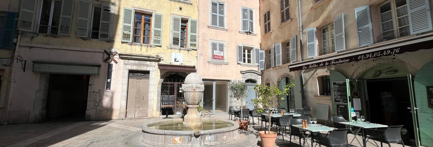 Commerce  27 m² à louer à Toulon (83000)