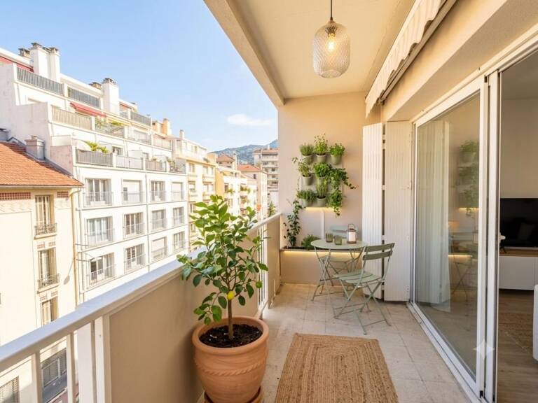 Exclusivité a vendre Toulon T2 dernier étage avec parking et cave — photo 1