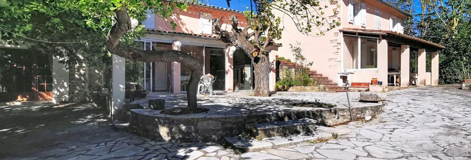 Maison 7 Pièces 280 m² à vendre à Le Castellet (83330)
