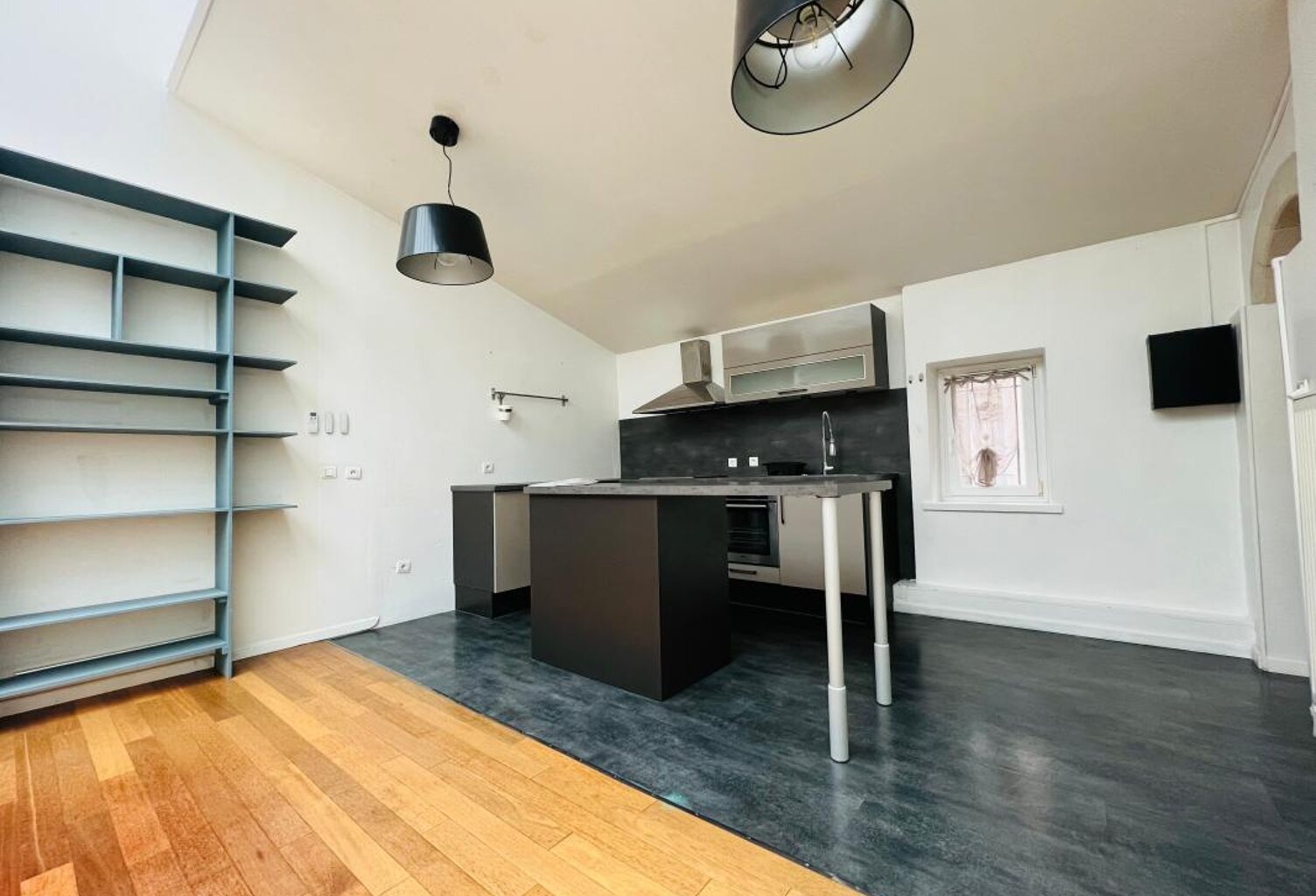 Appartement À Louer — photo 1
