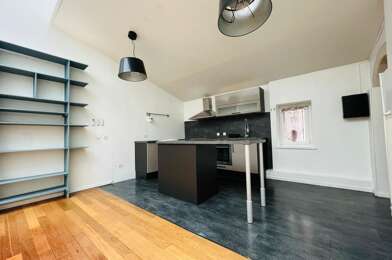 Appartement 2 pièces 890 €