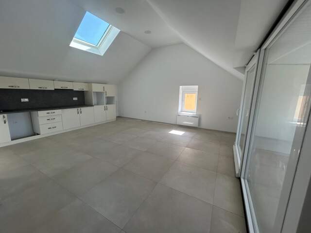 Appartement À Vendre — photo du bien