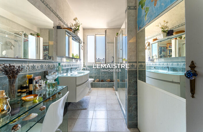 Appartement à vendre - Le Havre Hôtel de Ville - 140 m² - 3 chambres - Ascenseur - Triple exposition — photo 5