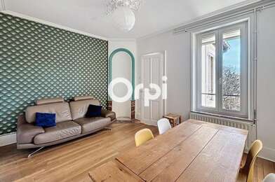 Appartement 3 pièces 711 €