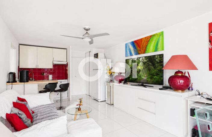 PROCHE DES PLAGES - GARAGE ET CAVE - LUMINEUX - PISCINES - RENOVÉ — photo 4