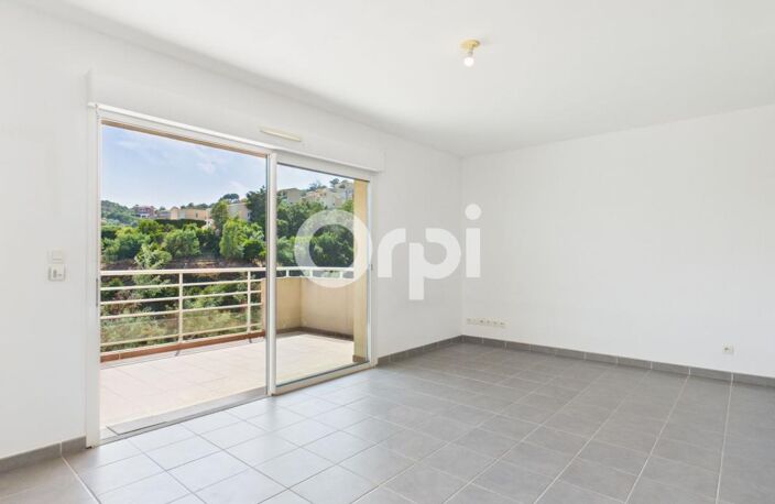 RÉSIDENCE DE STANDING - PISCINE - SALLE DE SPORT - TENNIS - APERÇU MER — photo 5