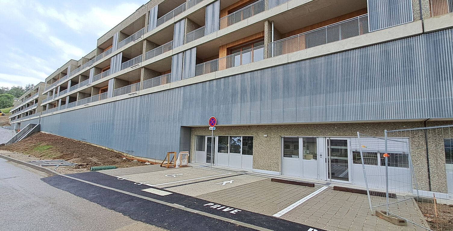 Local d'activité BASSENS centre 39m² — photo 1