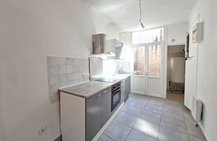 Prades Immeuble de rapport composé de 3 appartements de Type 2 — photo 3