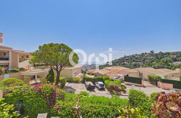 DOMAINE DE BELLEVUE - T4 de 110m² - VUE MER - 2 PARKINGS + CAVE - ETAT PARFAIT — photo 3