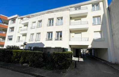 Appartement À Vendre — photo du bien